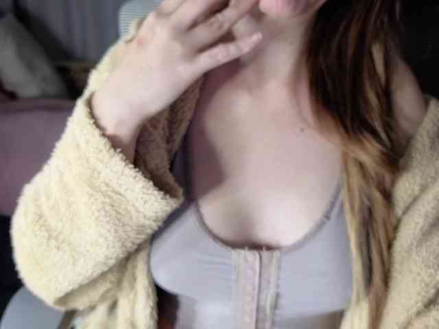 PassionateMommy webcam