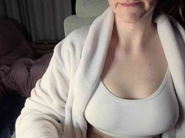 CreamyWoman