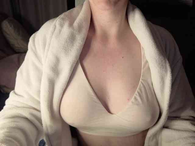 PassionateMommy webcam