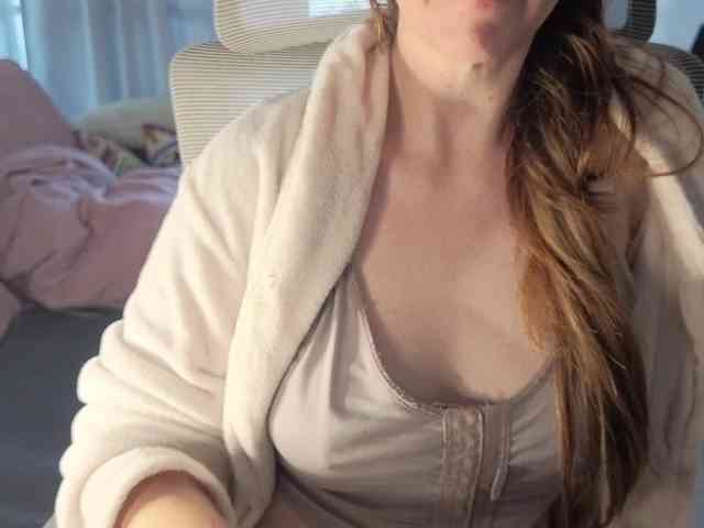 PassionateMommy webcam