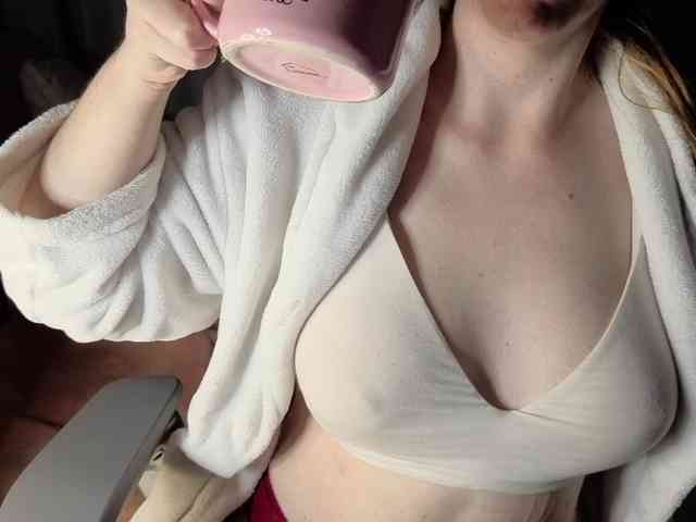 PassionateMommy webcam