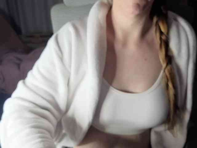 PassionateMommy webcam