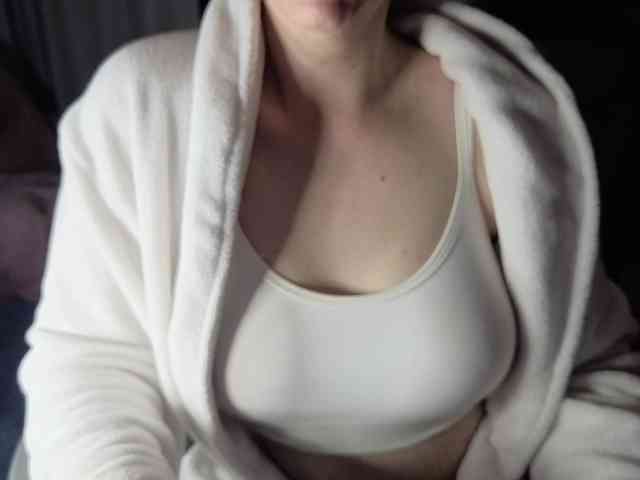 PassionateMommy webcam