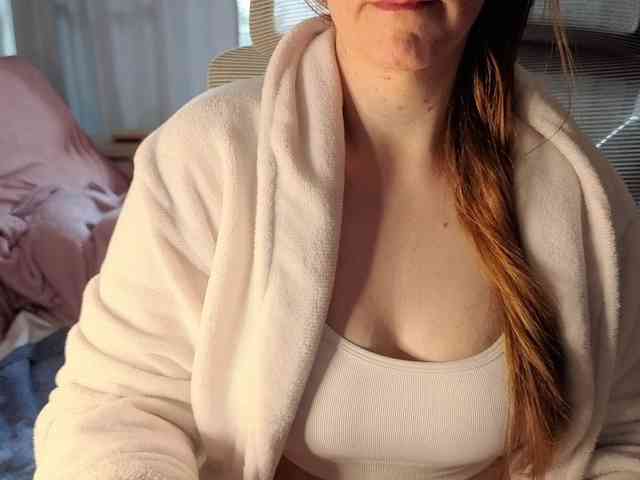 CreamyWoman Live Webcam on BongaCams