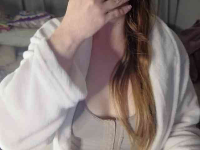 PassionateMommy webcam