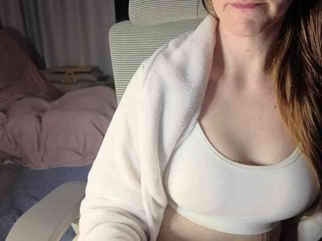 PassionateMommy webcam