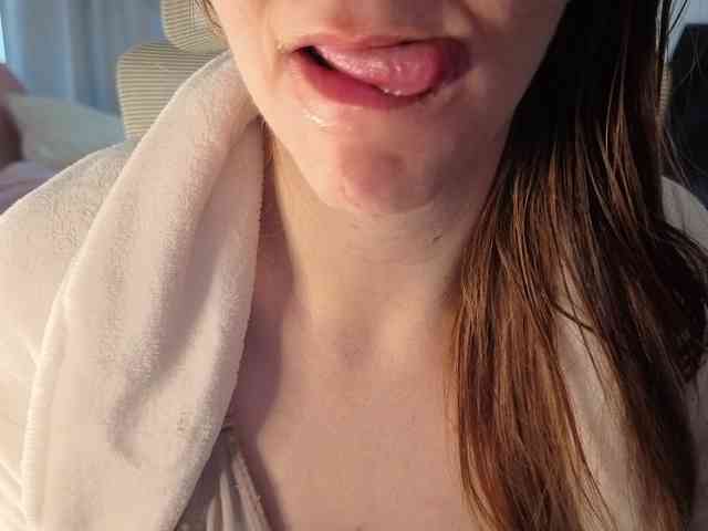 PassionateMommy webcam