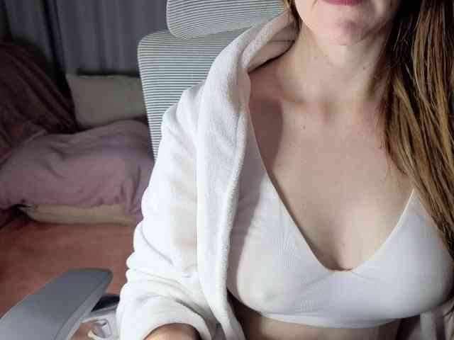 PassionateMommy webcam