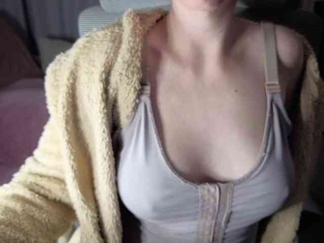 PassionateMommy webcam
