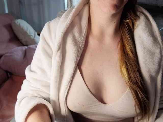 PassionateMommy webcam