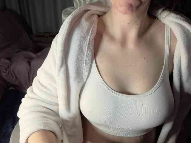 CreamyWoman