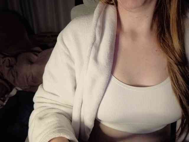 PassionateMommy webcam