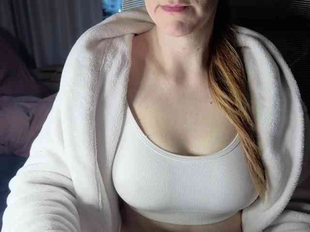 PassionateMommy webcam
