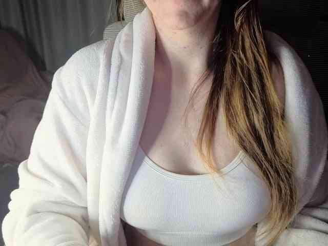 PassionateMommy webcam