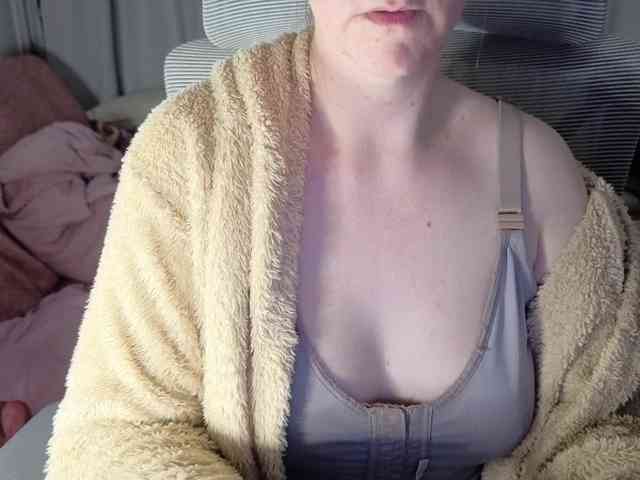 PassionateMommy webcam