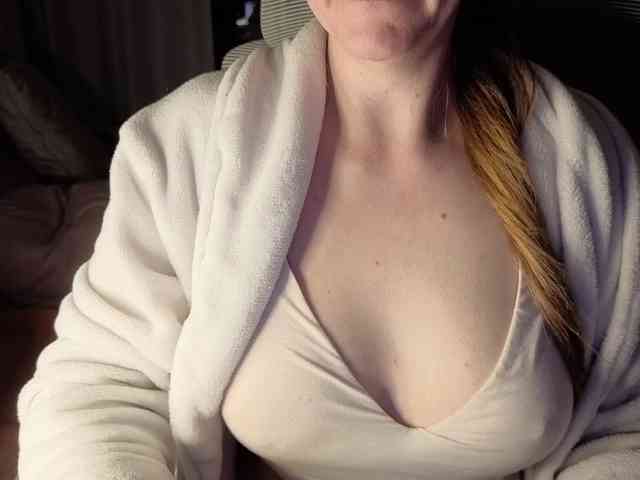 CreamyWoman CreamyWoman