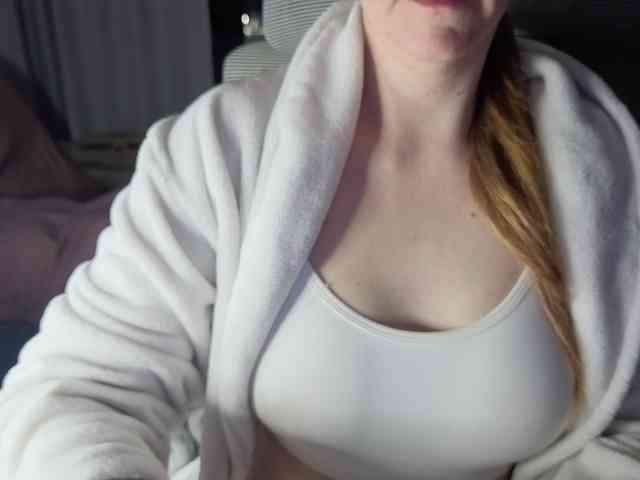 PassionateMommy webcam