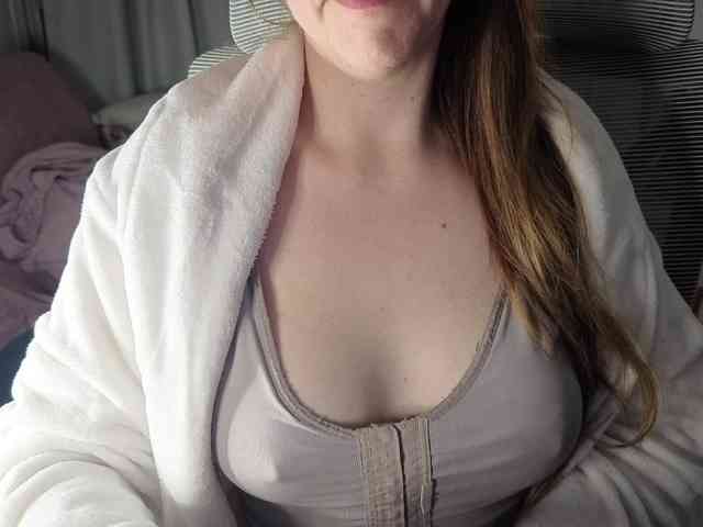 PassionateMommy webcam
