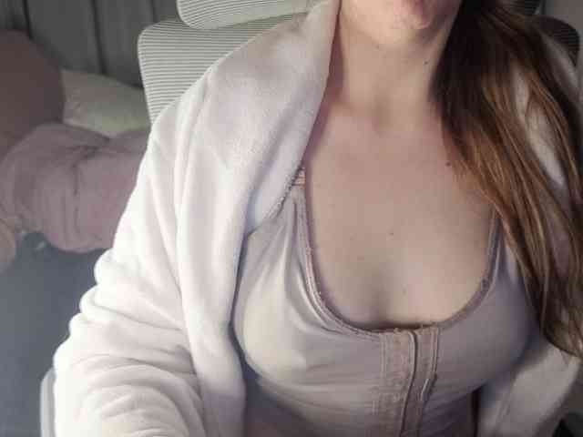 PassionateMommy webcam