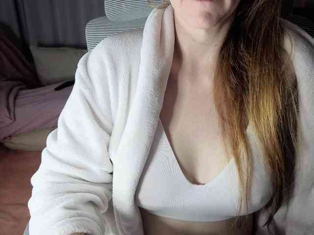 PassionateMommy webcam