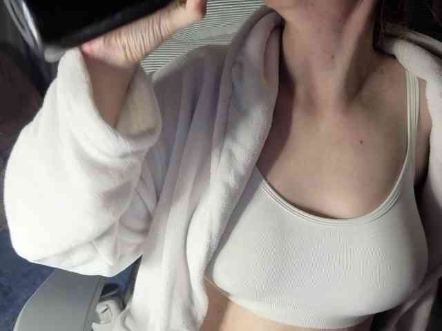 PassionateMommy webcam