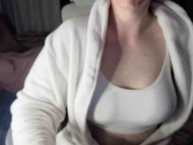 PassionateMommy webcam