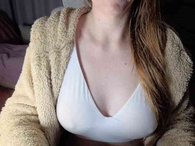 PassionateMommy webcam