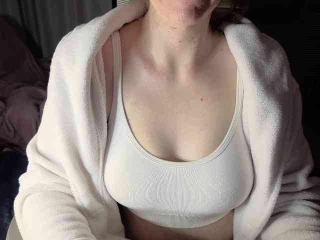 PassionateMommy webcam