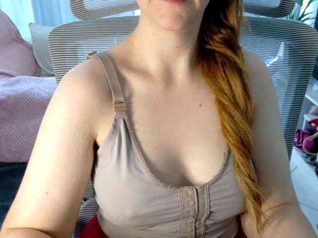 PassionateMommy webcam