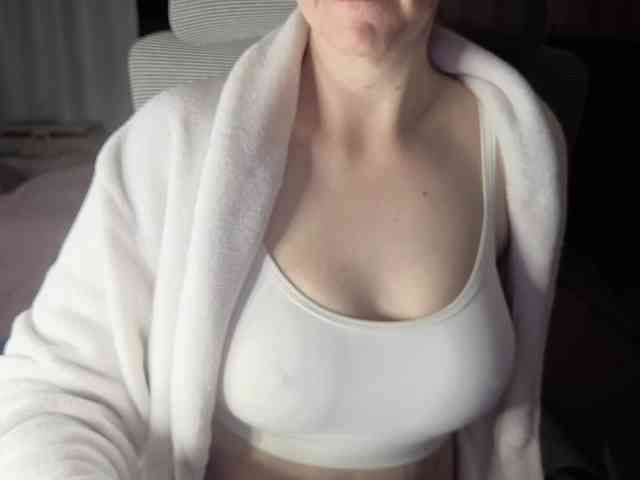 CreamyWoman CreamyWoman