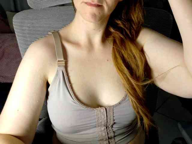 PassionateMommy webcam