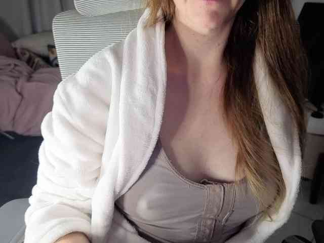 PassionateMommy webcam
