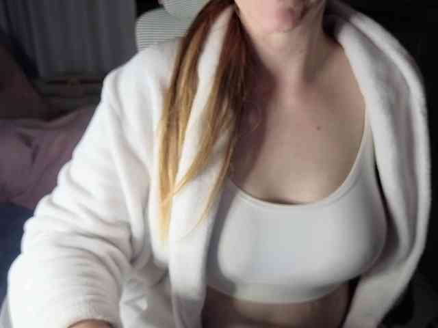 PassionateMommy webcam