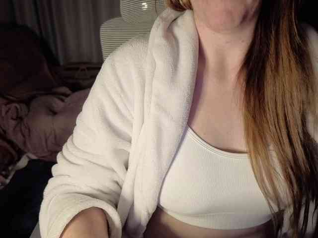 PassionateMommy webcam