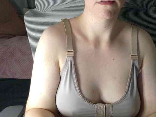 PassionateMommy webcam