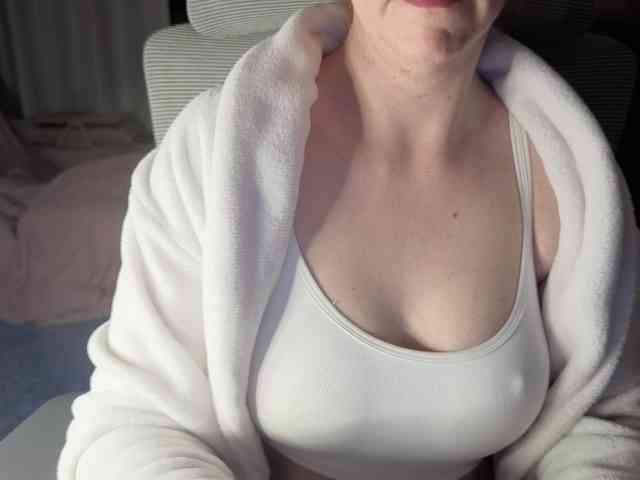 CreamyWoman CreamyWoman
