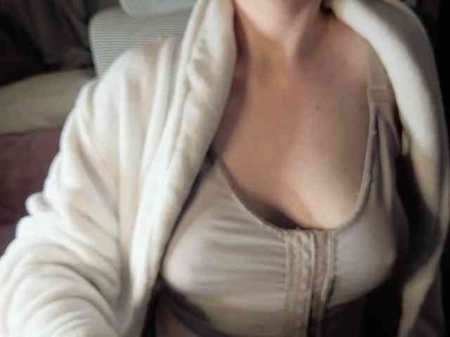 PassionateMommy webcam