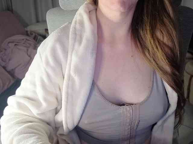 PassionateMommy webcam