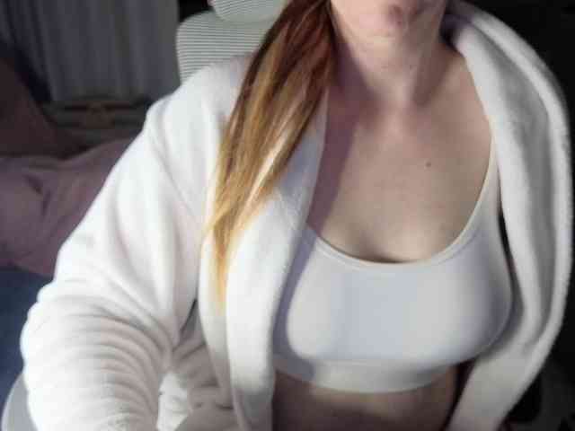 PassionateMommy webcam