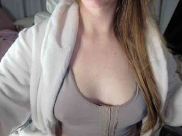 PassionateMommy webcam