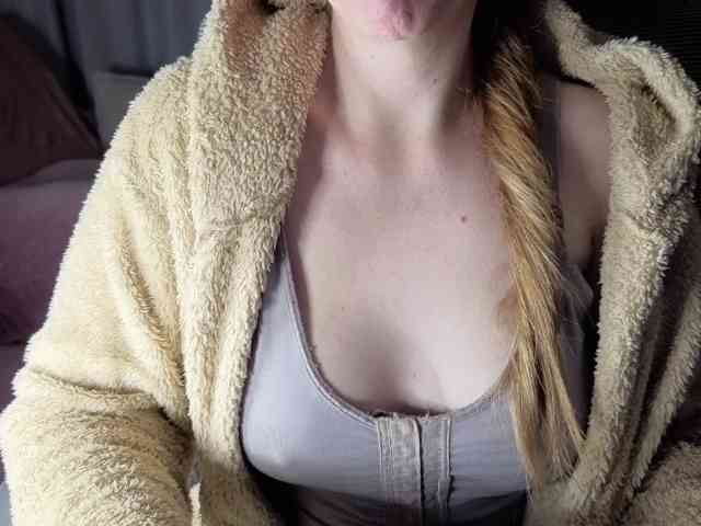 PassionateMommy webcam