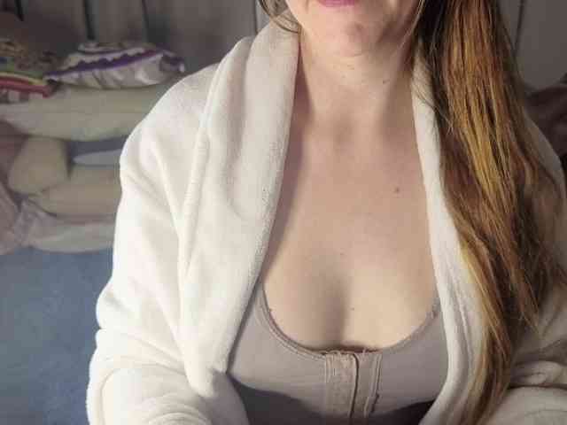PassionateMommy webcam