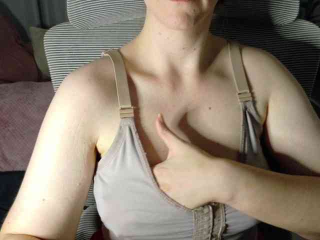 PassionateMommy webcam