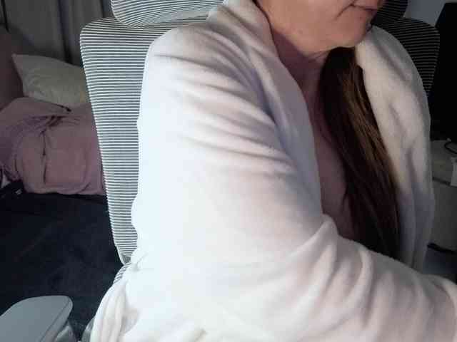 PassionateMommy webcam