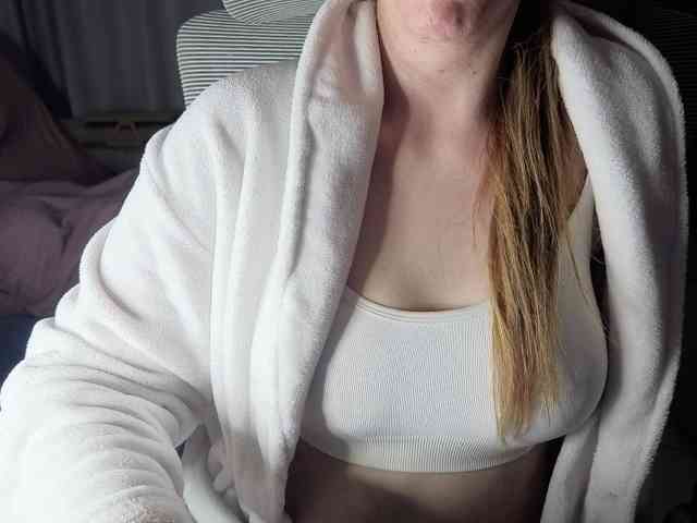 PassionateMommy webcam
