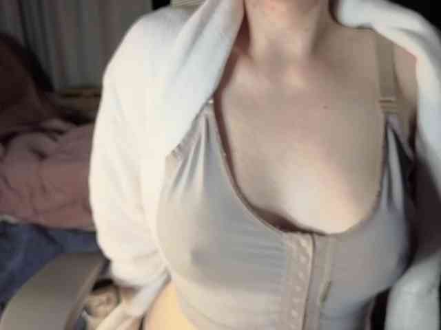 PassionateMommy webcam