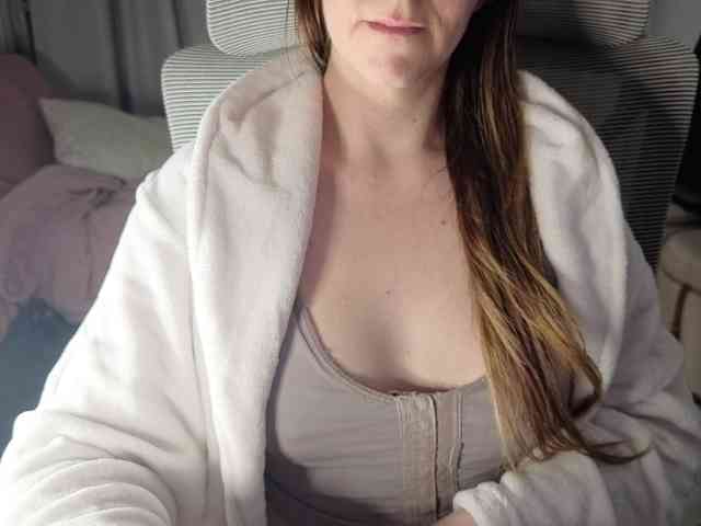 PassionateMommy webcam