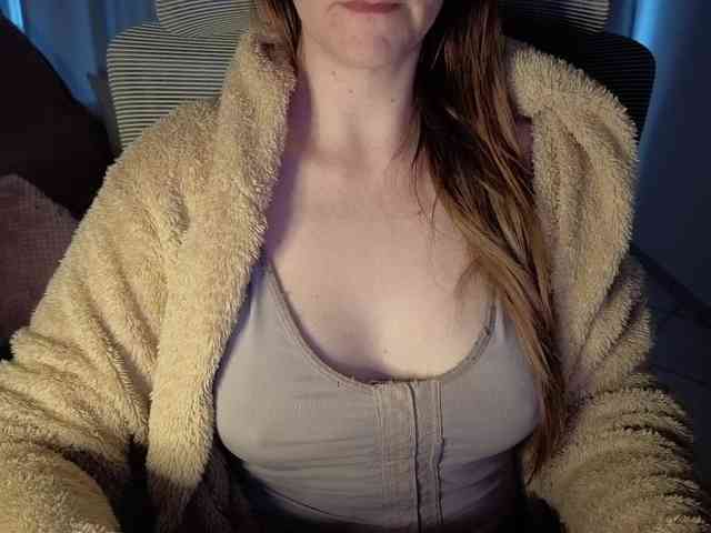 CreamyWoman Live Webcam on BongaCams