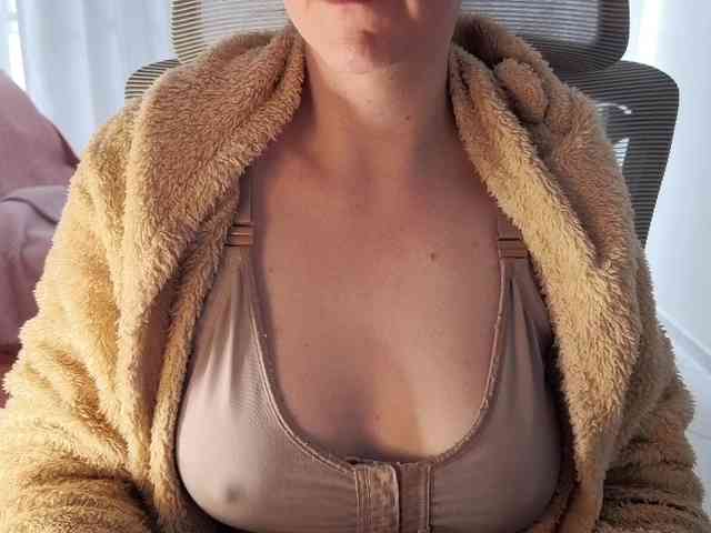 PassionateMommy webcam