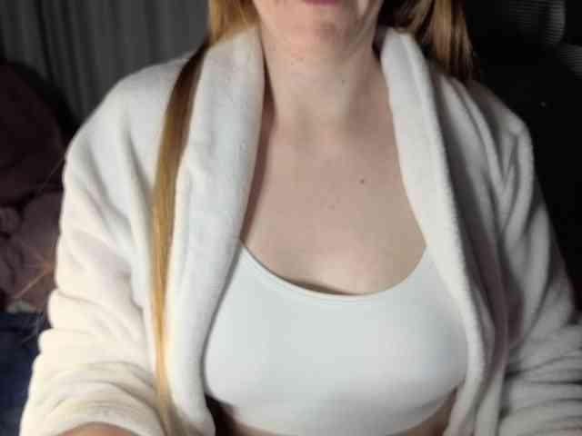 PassionateMommy webcam
